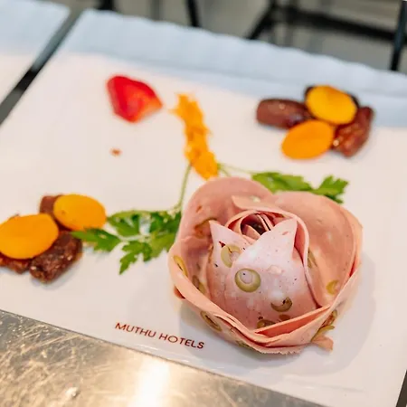 Grand Muthu Oura View Club מלון דירות