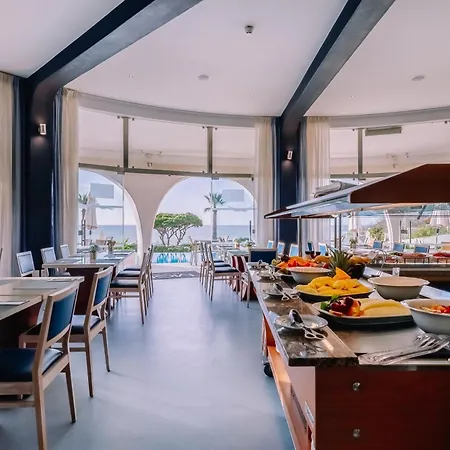 Hotel apartamentowy Grand Muthu Oura View Club