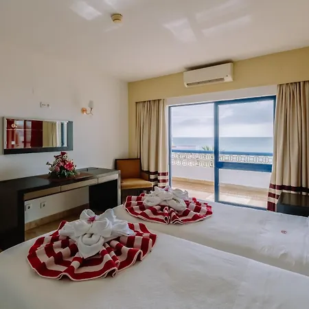 מלון דירות Grand Muthu Oura View Club אלבופיירה