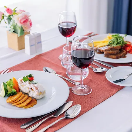 Aparthotel Grand Muthu Oura View Club 5*