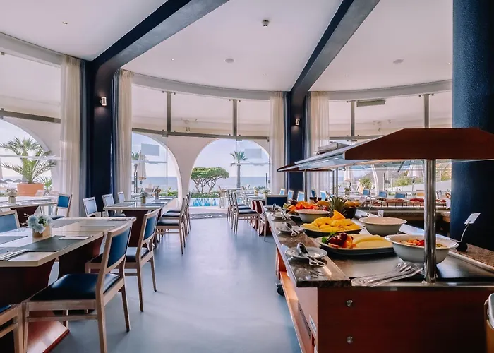 Lägenhetshotell Grand Muthu Oura View Club