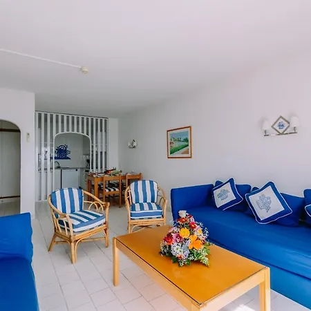 Ξενοδοχείο με διαμερίσματα Grand Muthu Oura View Club 5*